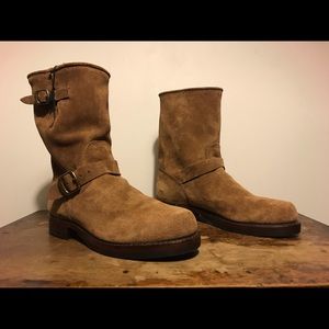 Nwt Frye suede boots
